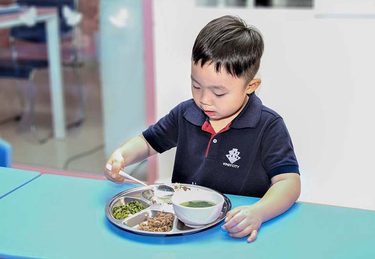 đặc điểm tâm lý trẻ em lứa tuổi mầm non