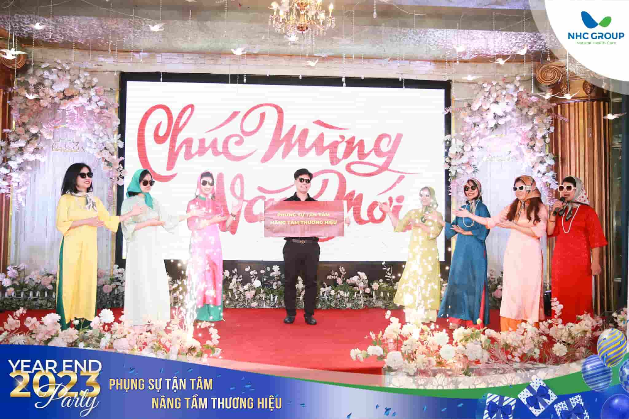 Liên khúc nhảy "Làng Yên Hòa chào xuân" - Trung tâm Tâm lý và Phát triển Con người - NHC Việt Nam chi nhánh Yên Hòa