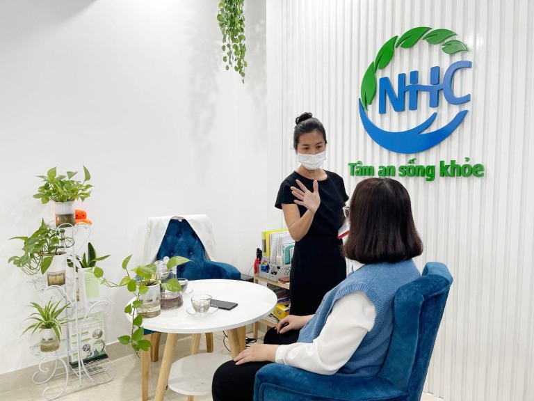 Cách vượt qua cảm giác mất phương hướng trong cuộc sống bằng liệu pháp tâm lý